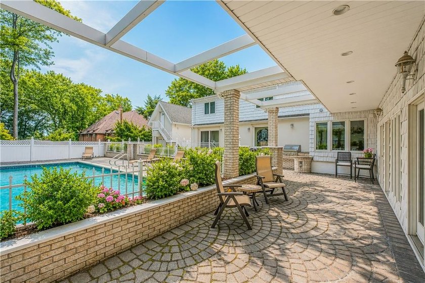 Welcome to 26 High Point Road, a stunning custom residence - photo 39