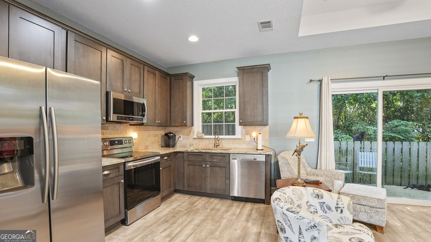 Charming Coastal Cottage on St. Simons Island with a brand new - photo 6