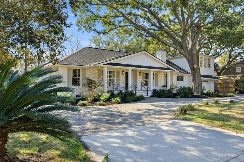 Welcome to a masterpiece of modern living in the heart of Mt - photo 3