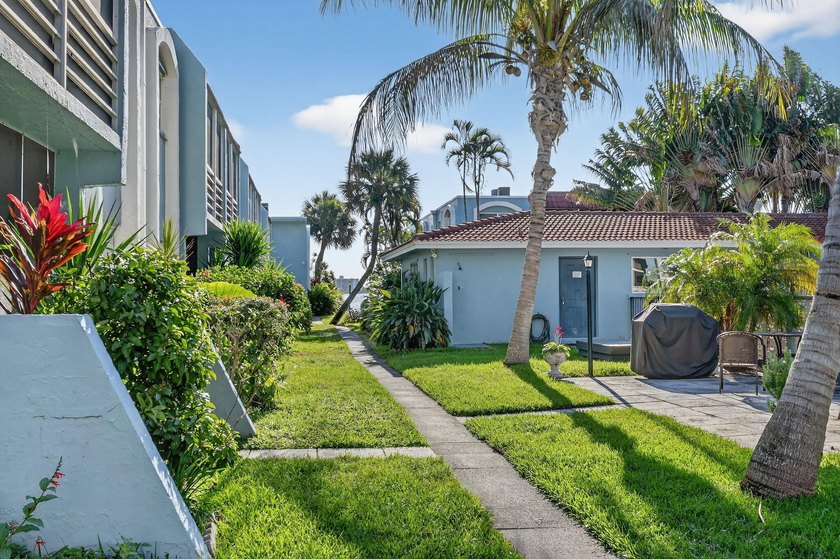 Welcome home to this spacious 1-bedroom, 1-bath first-floor - photo 8