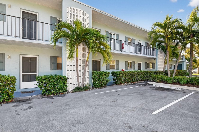 Welcome home to this spacious 1-bedroom, 1-bath first-floor - photo 9