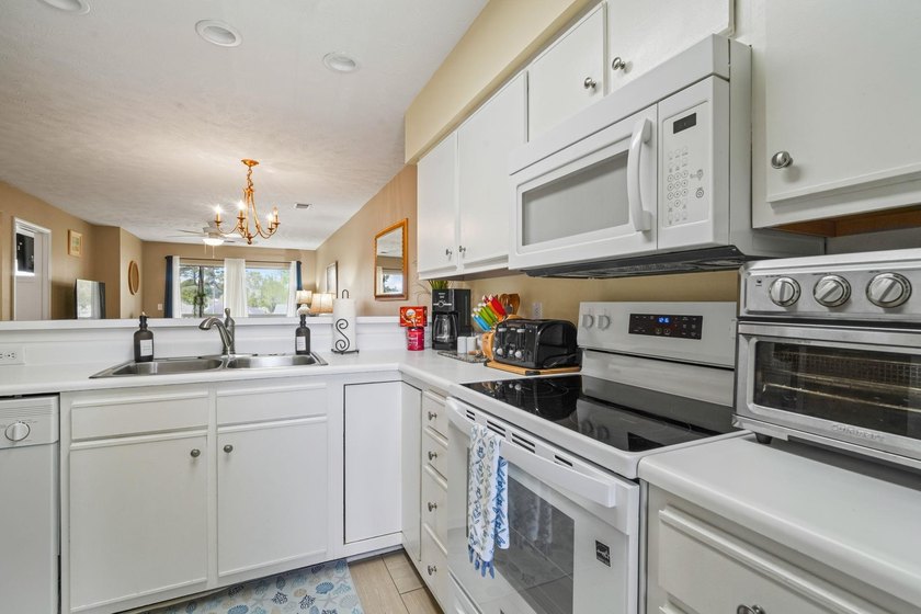 Welcome to the highly desirable Waterway Village community - photo 6