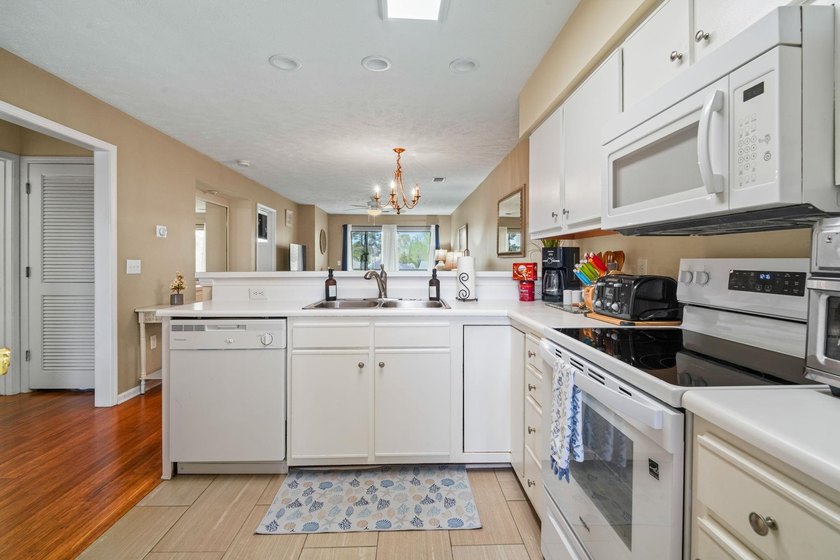 Welcome to the highly desirable Waterway Village community - photo 7
