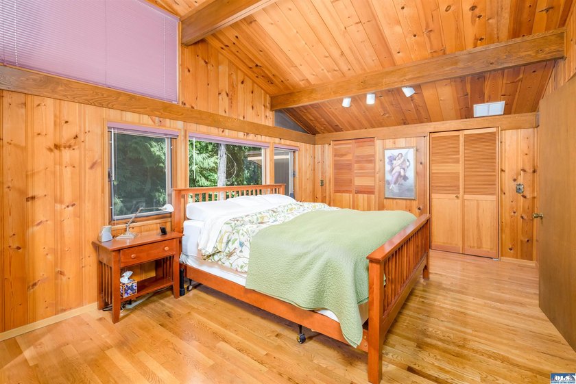 Tucked away on a private road in the desirable Deer Park area - photo 44