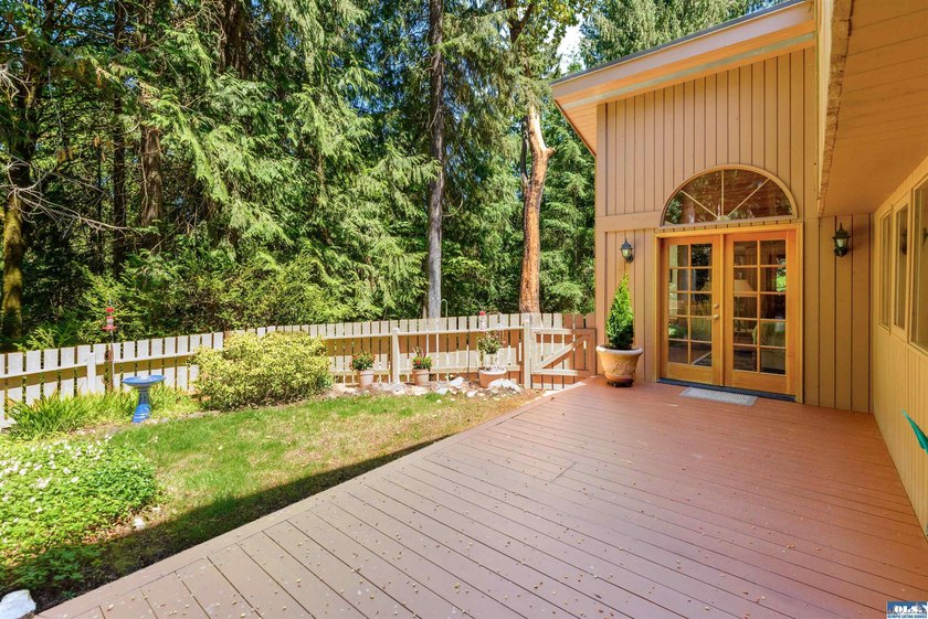 Tucked away on a private road in the desirable Deer Park area - photo 46