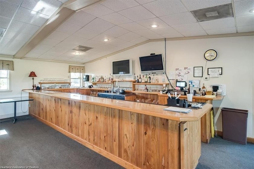 Former 18 Hole Golf Course with Restaurant, Golf Shop &amp; - photo 16