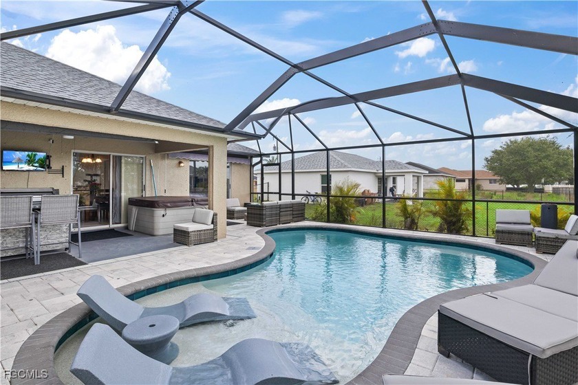 Welcome to 927 NW 12th Ter, Cape Coral - a beautiful pool home - photo 22