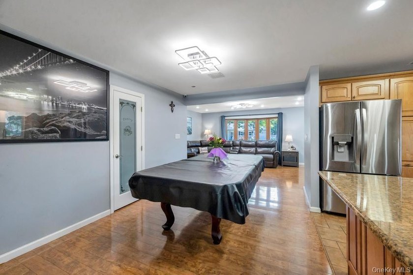 Charming 4-bedroom, 1-bath ranch situated on a tremendous - photo 9