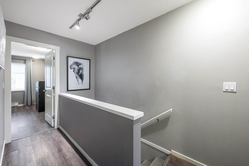 THE KEW by Mosiac! WELL MAINTAINED townhome in desirable complex - photo 16