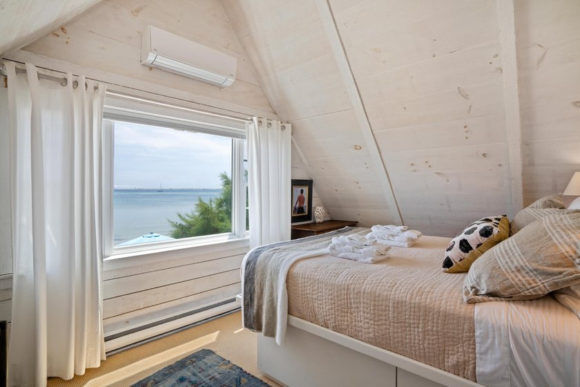 Welcome to your private waterfront retreat in the east end of - photo 17