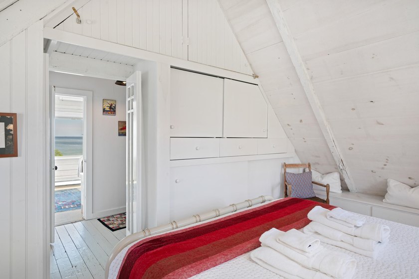 Welcome to your private waterfront retreat in the east end of - photo 20