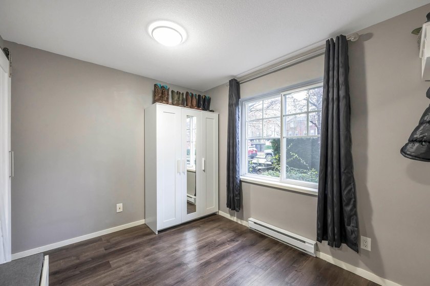 THE KEW by Mosiac! WELL MAINTAINED townhome in desirable complex - photo 26