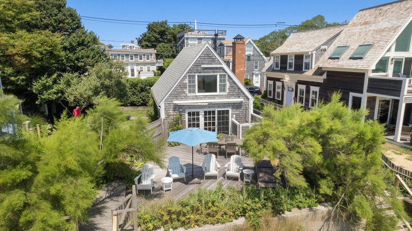 Welcome to your private waterfront retreat in the east end of - photo 38