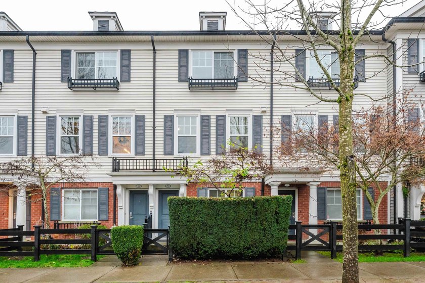 THE KEW by Mosiac! WELL MAINTAINED townhome in desirable complex - photo 38
