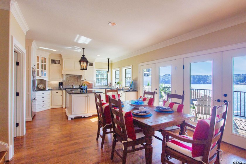 This stunning 4-bedroom, custom built 3408 sq ft lake front home - photo 9