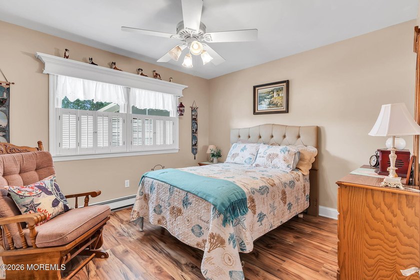 Move right into this well-maintained 2-bedroom, 2-bath home in - photo 31