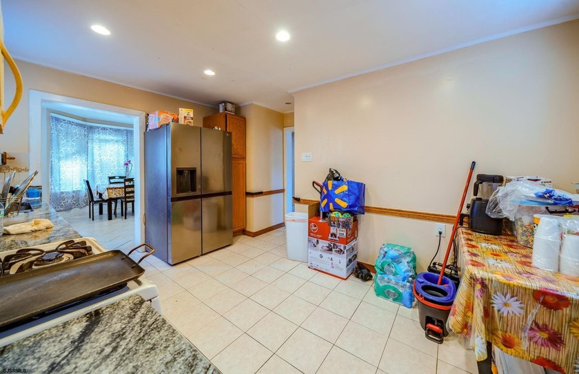 Rare Investment Opportunity! Legal duplex, Unit 1 consists of 3 - photo 9