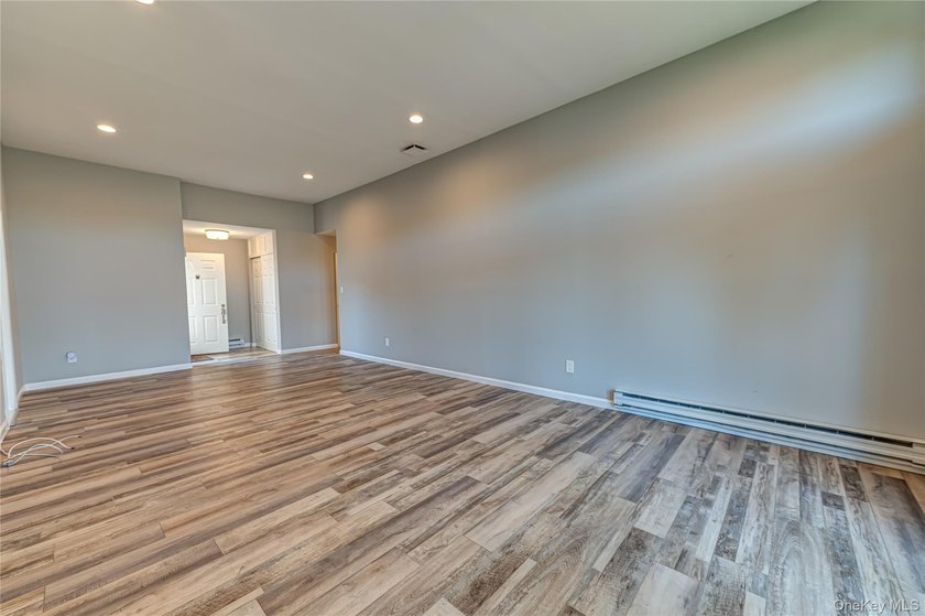 Welcome to this diamond *Ranch Model* located in the desirable - photo 7