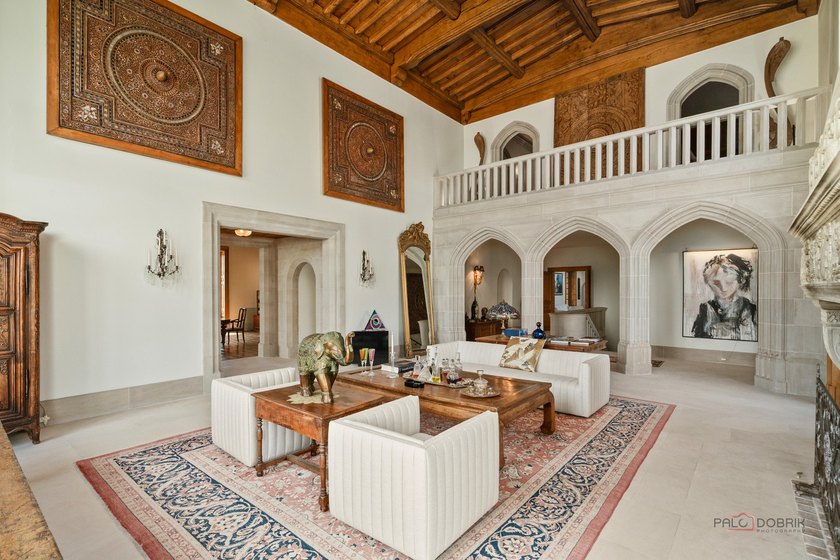 Experience the distinctive charm of this English Manor-an - photo 8