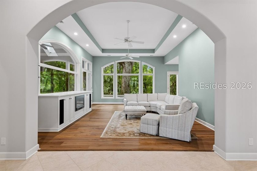 Back on the market and better than ever! This is not the same - photo 10
