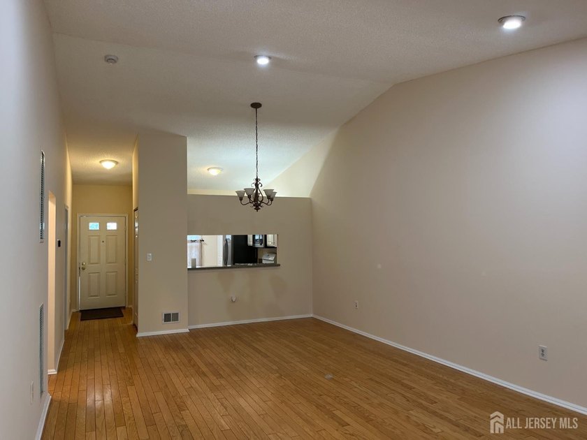 Highly Sought After Yardley Model. 2 Bedrooms, Huge Living Room - photo 5