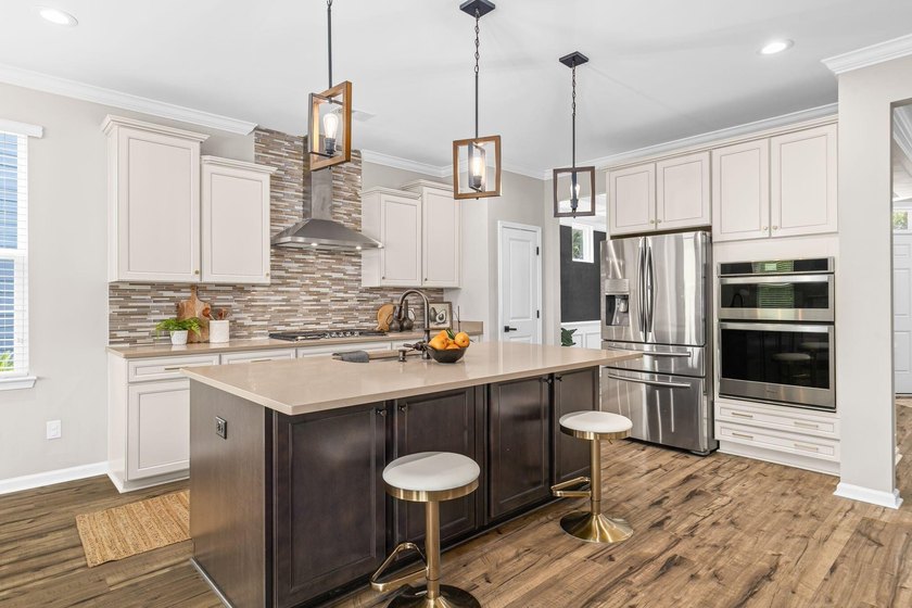 Welcome to 2073 Kemmerlin Street, a beautifully appointed home - photo 15