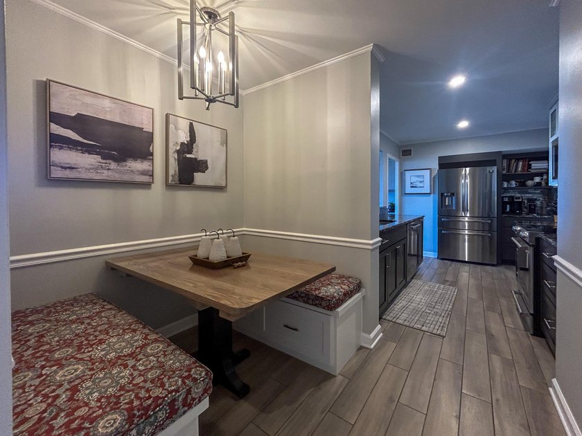 Spectacular Riverview 9th floor condo with panoramic views of - photo 23