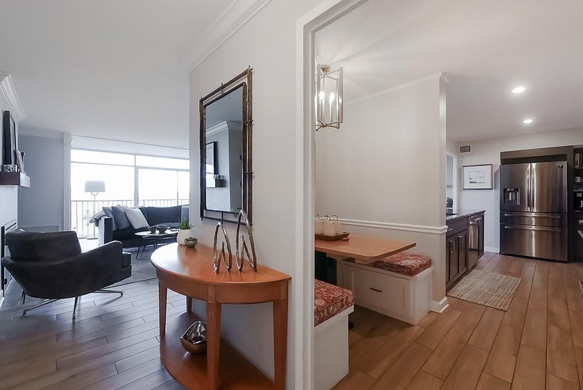 Spectacular Riverview 9th floor condo with panoramic views of - photo 26