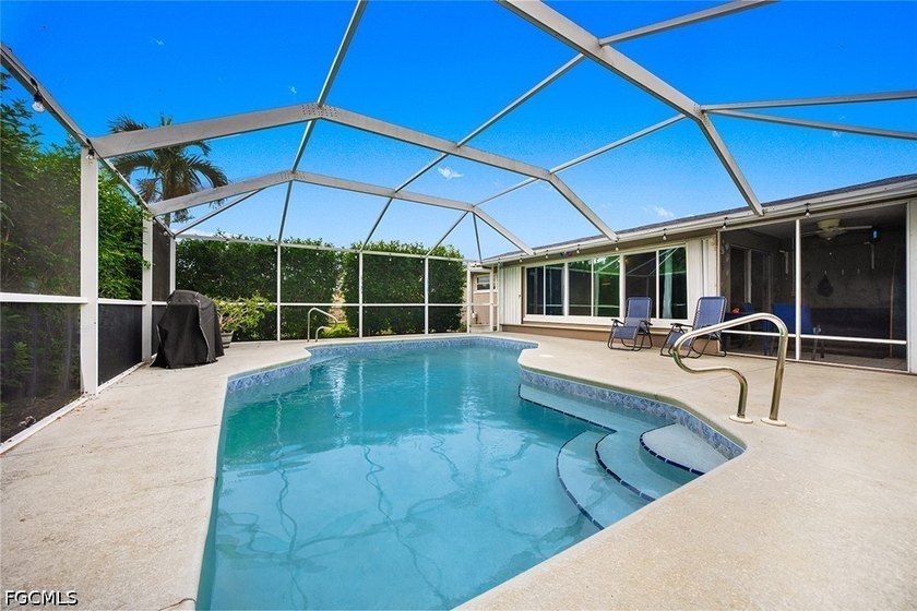 Charming pool home in the highly desirable SE Cape Coral Country - photo 31
