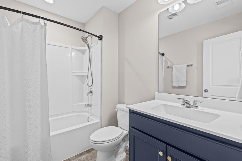 Welcome to 2073 Kemmerlin Street, a beautifully appointed home - photo 33