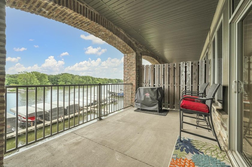 Easy Living Starts Here! Enjoy low-maintenance living in this - photo 33