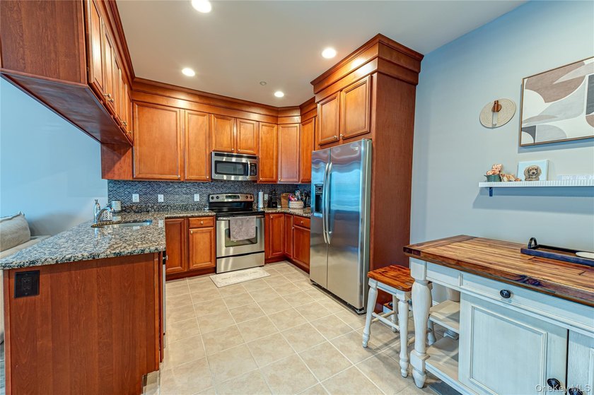 Comfortable and spacious condo in Oak Creek Commons. Fantastic 2 - photo 7