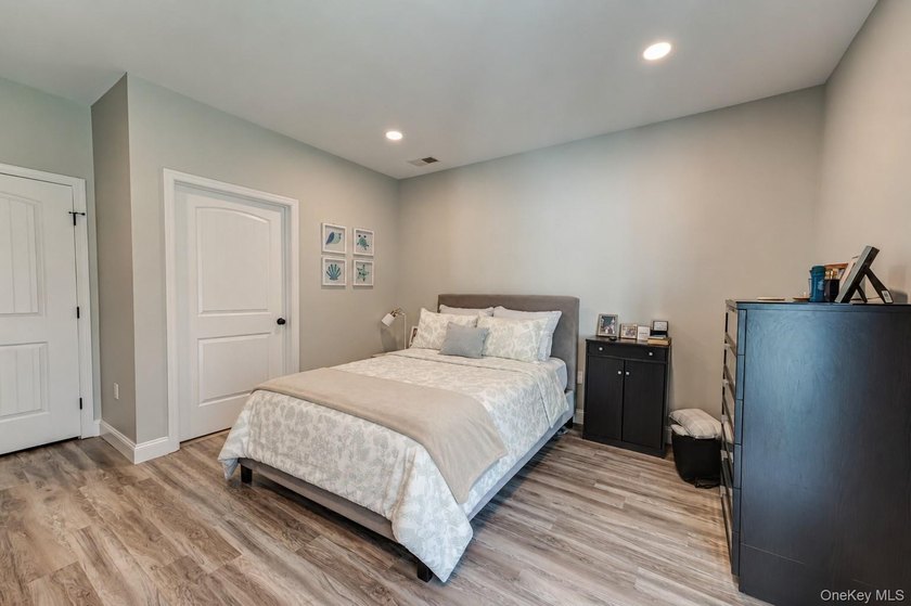 Comfortable and spacious condo in Oak Creek Commons. Fantastic 2 - photo 9