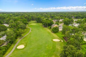 Nestled on a beautiful lot in the established Shadowmoss - photo 40