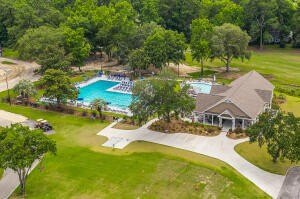 Nestled on a beautiful lot in the established Shadowmoss - photo 46