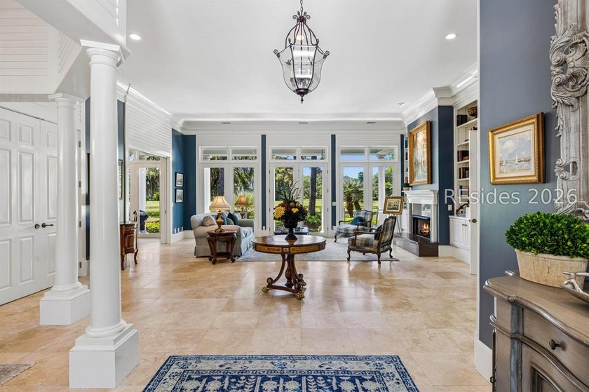 A refined luxury residence in Colleton River Club offering - photo 8