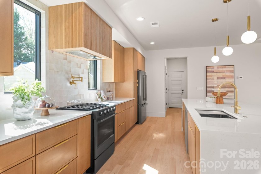 Welcome to 1814 Logie Avenue, a thoughtfully designed NEW - photo 11