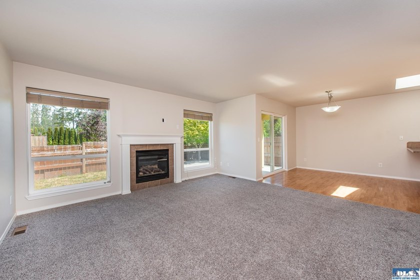 Beautiful one owner home in Sun Meadows located just east of - photo 15