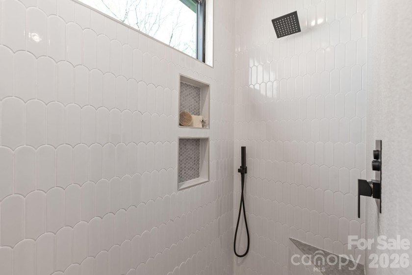 Welcome to 1814 Logie Avenue, a thoughtfully designed NEW - photo 27