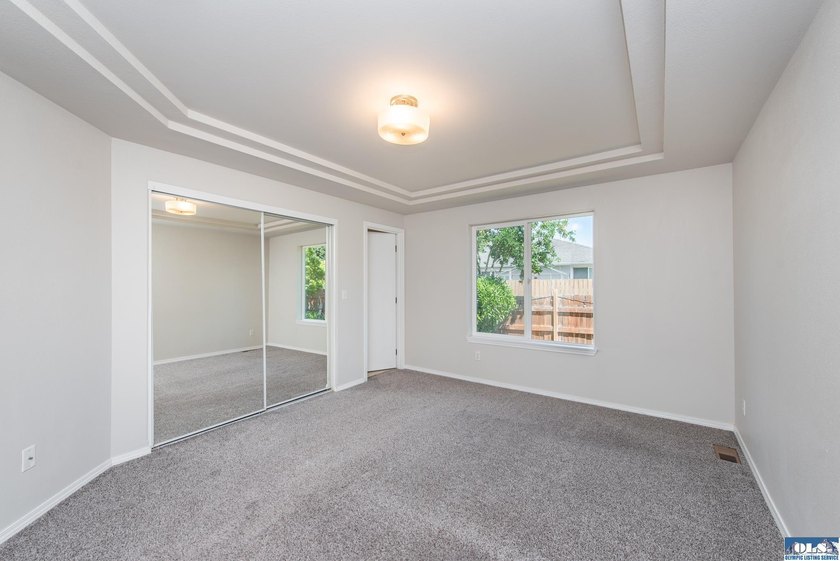 Beautiful one owner home in Sun Meadows located just east of - photo 27