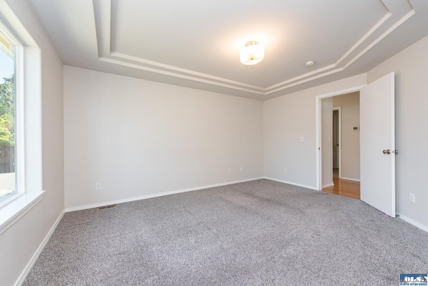 Beautiful one owner home in Sun Meadows located just east of - photo 28