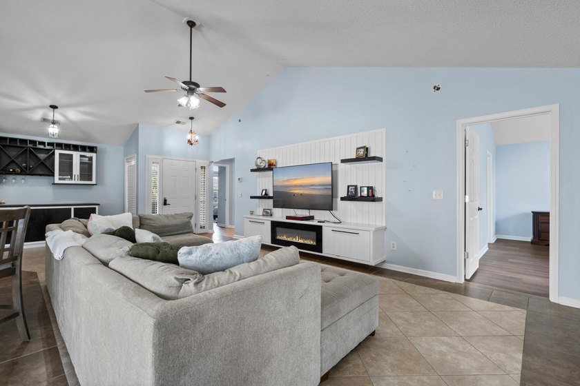 Welcome to 241 Bonnie Bridge Rd in the highly desirable Highland - photo 9