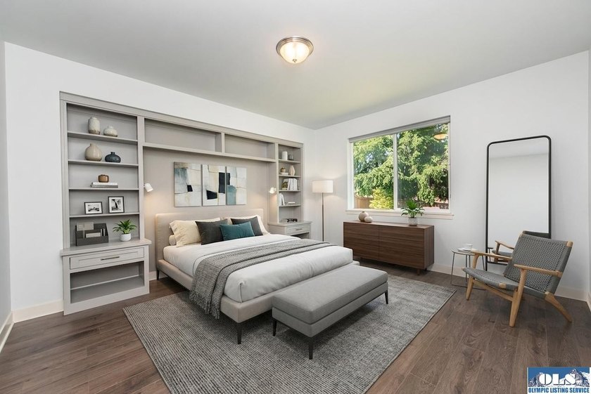 Enjoy easy living in this beautifully appointed 3 bedroom, 2 - photo 15