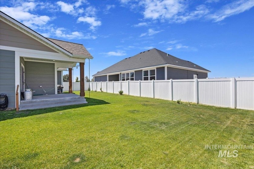 Welcome to 919 Victory Drive in the desirable Clover Creek - photo 29