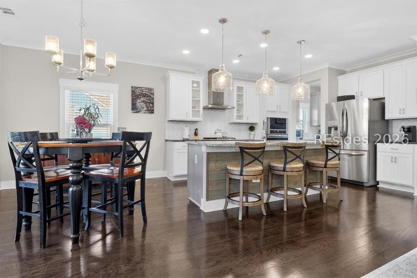 Welcome home to 24 Daffodil Farm Way, a stunning 2020 built home - photo 9