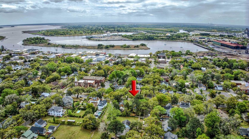 A 123 year old adorable Historic District re-do, just two blocks - photo 4