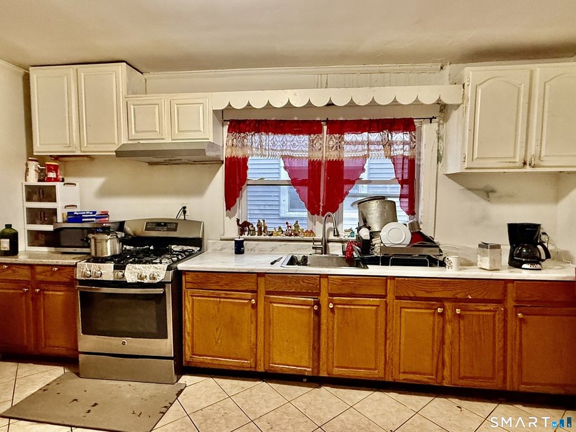 Rental Income $3,600 + $2,600. Cap Rate 7%+. Spacious Stamford 2 - photo 16