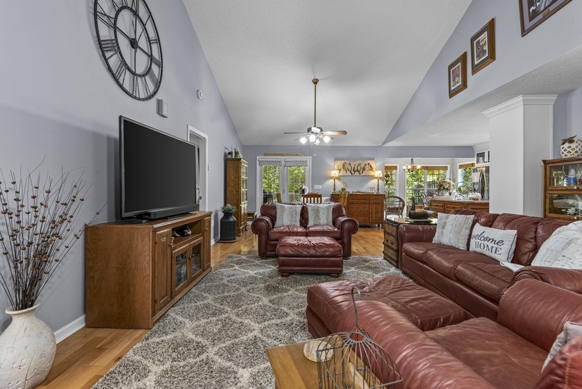 ONE LEVEL RANCH IN EXCELLENT CONDITION IN AWESOME LAKE - photo 16