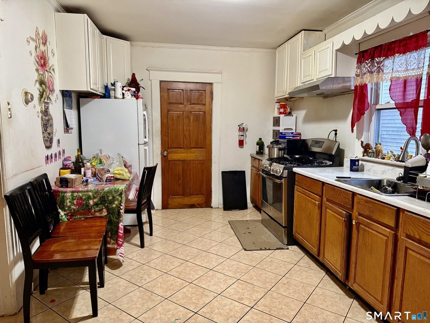 Rental Income $3,600 + $2,600. Cap Rate 7%+. Spacious Stamford 2 - photo 17