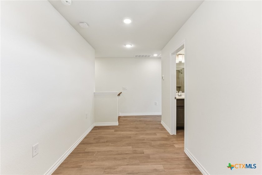 Evia plan with upgraded SHORE flooring package, quartz - photo 21